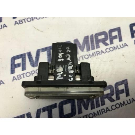 Ліхтар підсвітки номера Mercedes-Benz E-Class W211 2002-2006 A2038200256